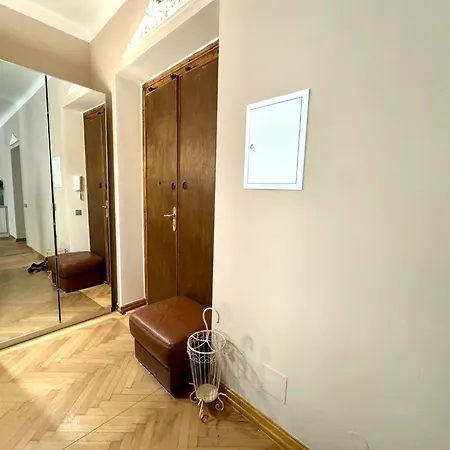 Royal Crown 아파트