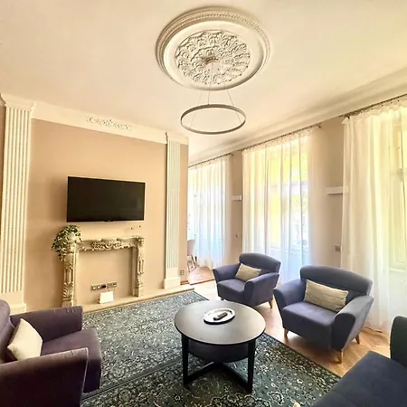 Apartament Royal Crown Praga
