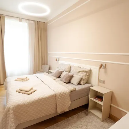Royal Crown Apartamento *